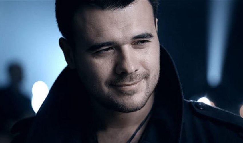 Emin Ağalarov 18 yaşındakı şəklini paylaşdı - FOTO Emin Ağalarov 18 yaşındakı şəklini paylaşdı - FOTO