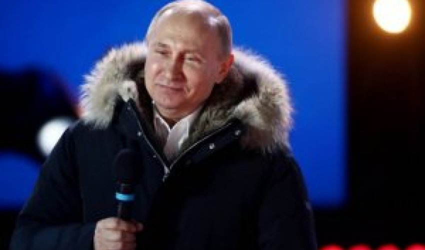 Vladimir Putin seçkilərdə qalib gəldiyini etiraf edi