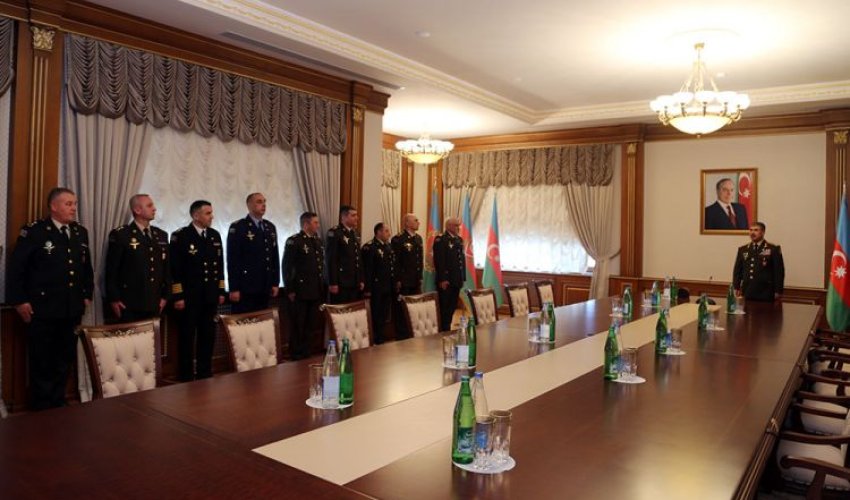 Bir qrup hərbçiyə polkovnik rütbəsi verilib