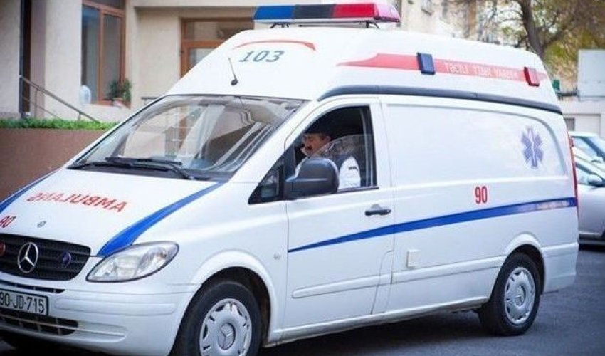 В Гяндже женщина найдена с перерезанным горлом В Гяндже женщина найдена с перерезанным горлом