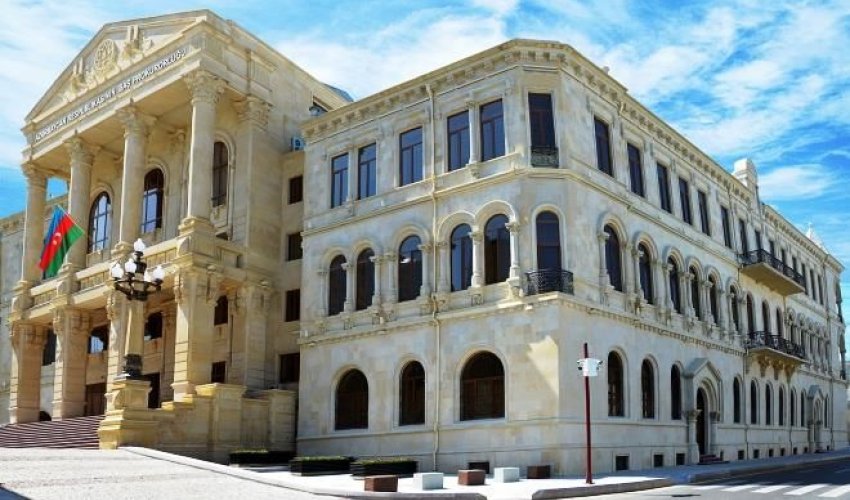 Şəkidə xəstəxananın direktoru tutuldu 