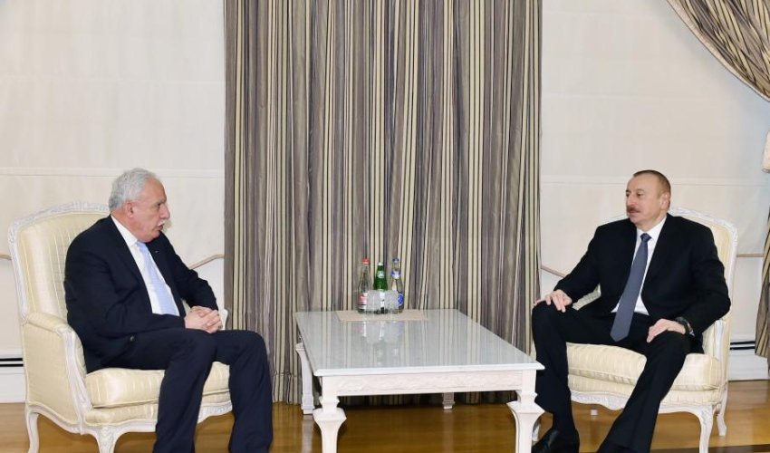 İlham Əliyev Riyad Malikini qəbul edib