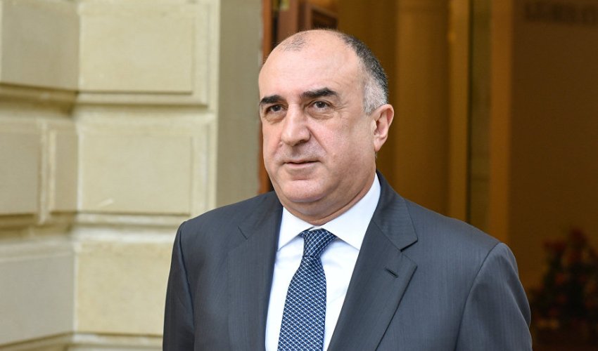 Məmmədyarov qabonlu həmkarı ilə görüşdü