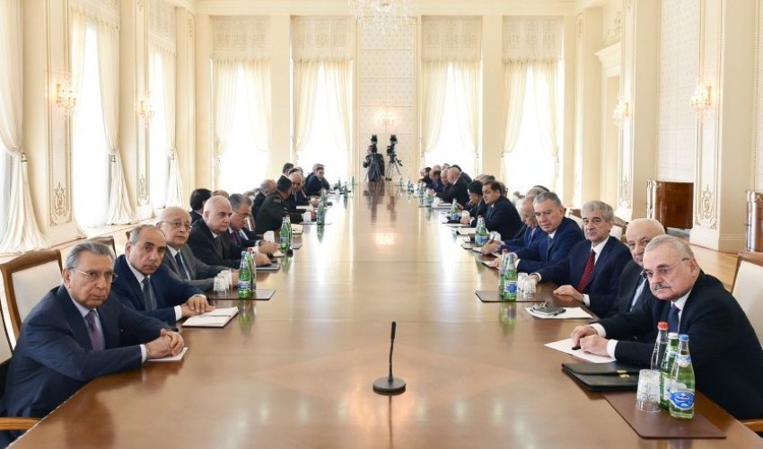 Ramiz Mehdiyevdən məmurlara mesaj: 