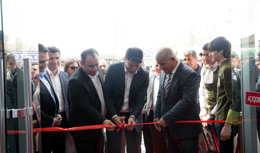 Cəlilabadda “Bakcell”in yenilənmiş Satış və Müştəri Xidməti mərkəzi təqdim edildi