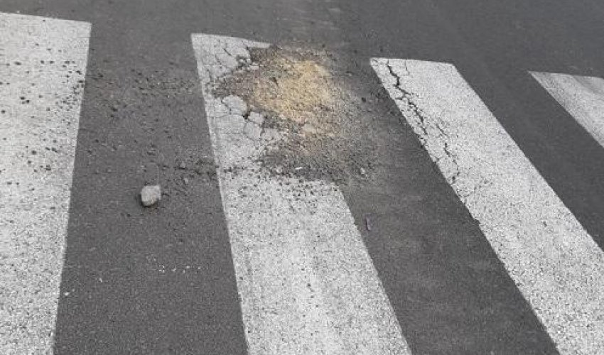 Bakıda yeni salınan yol çökdü Bakıda yeni salınan yol çökdü