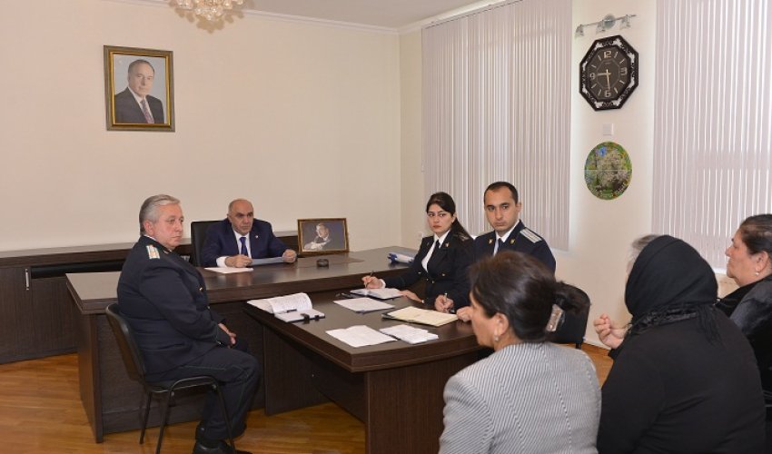 Baş prokuror Samuxda vətəndaşları qəbul edib
