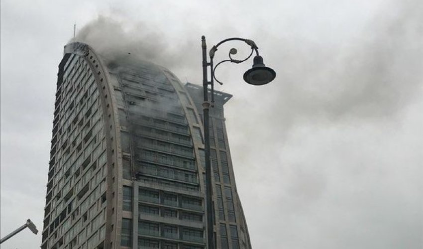 Bakıda “Trump Tower” yanır - FOTO + VİDEO Bakıda “Trump Tower” yanır - FOTO + VİDEO