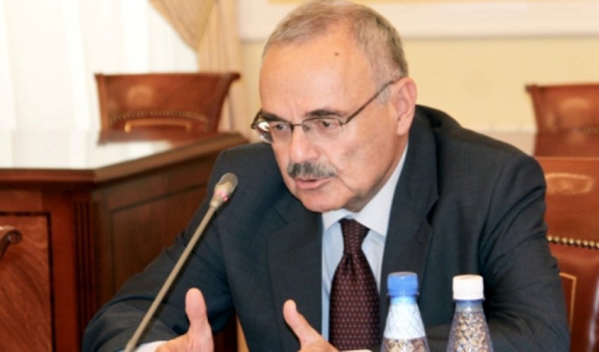 Məşhurların övladları: Artur Rasizadənin geoloq qızı... Məşhurların övladları: Artur Rasizadənin geoloq qızı...