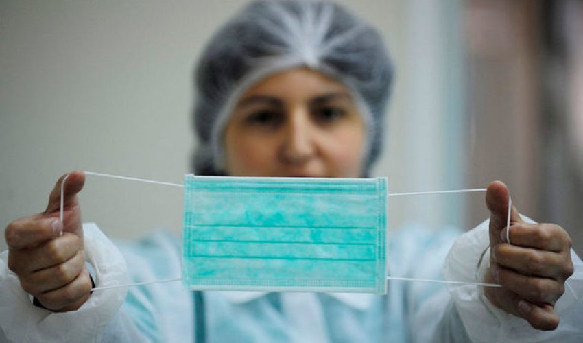 Bakı sakinlərinə tibbi maska taxmaq məsləhət gördülər