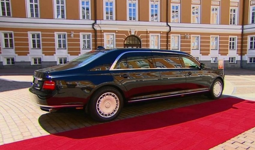 Putin dünyanın ən etibarlı maşınında gəzir - FOTOLAR