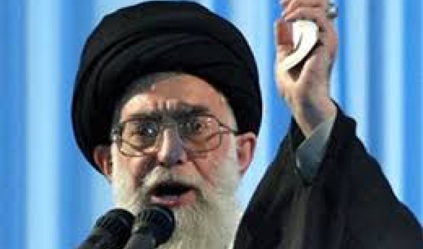 Xomenei: Tramp qələt edir...