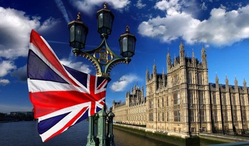 Dünyanın böyük gücü ordu üçün pul tapmır