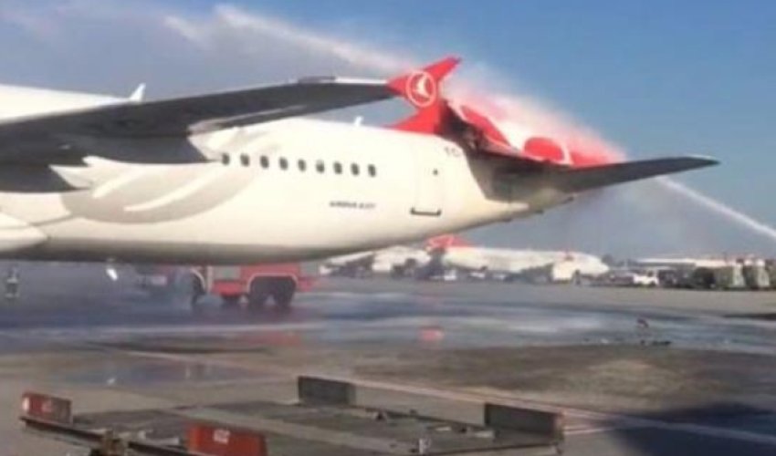 В аэропорту Стамбула cтолкнулись два самолета - ВИДЕО В аэропорту Стамбула cтолкнулись два самолета - ВИДЕО