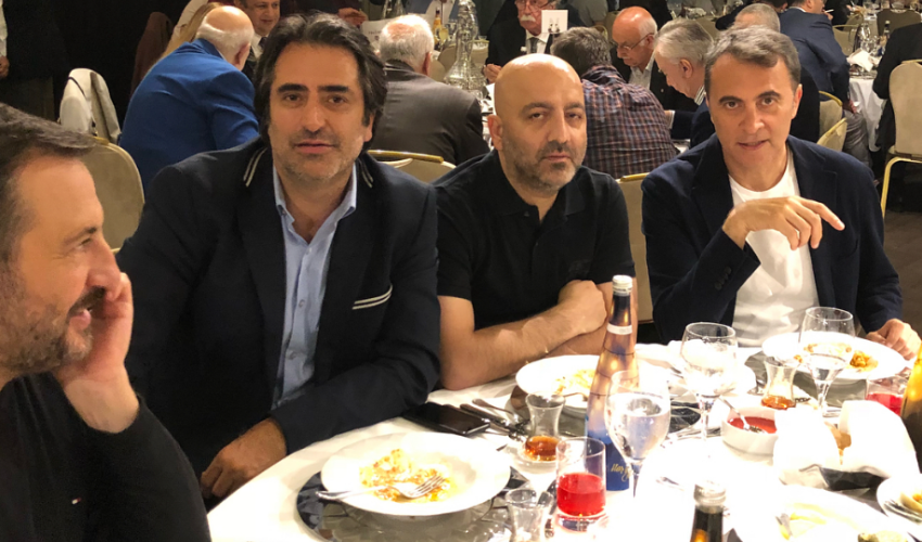 Mübariz Mənsimov iftar süfrəsi açdı - Məşhurlar axın etdi - FOTOLAR Mübariz Mənsimov iftar süfrəsi açdı - Məşhurlar axın etdi - FOTOLAR