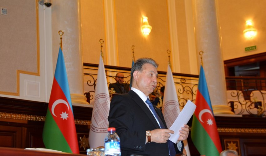 Akif Əlizadə yenidən AMEA prezidenti seçildi