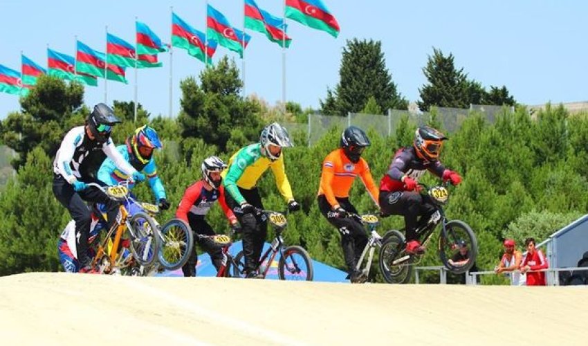 Bakıda havaya görə təxirə salınmış yarışlar barədə qərar verildi