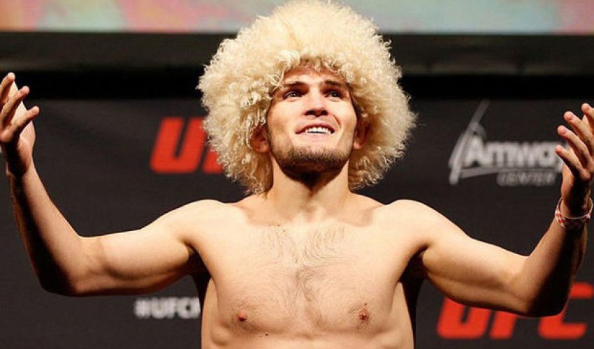 Rusiyalı məşhur döyüşçü Bakıya gəlir 