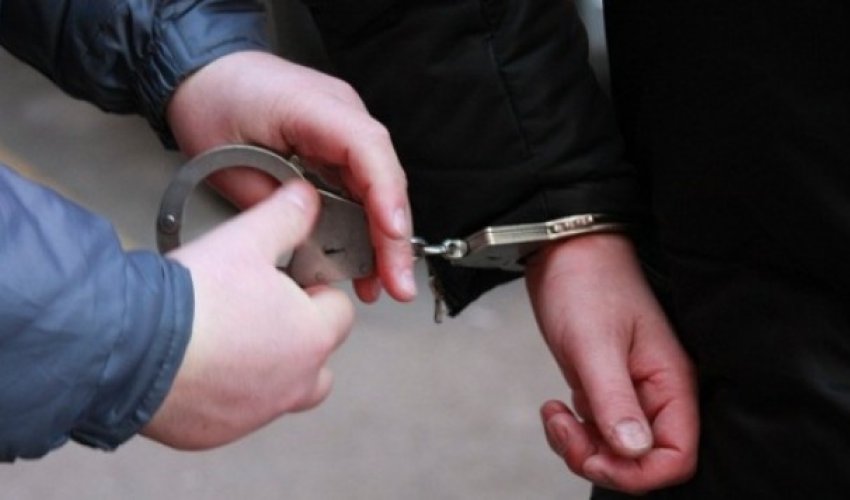 Azərbaycanda vəzifəli şəxslər həbs edildi - RƏSMİ