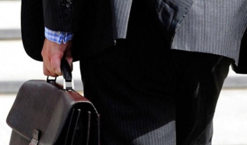 Daha 3 məmur işdən çıxarıldı: yeni təyinatlar Daha 3 məmur işdən çıxarıldı: yeni təyinatlar