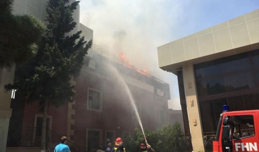 Сильный пожар в Monolit Plaza - ВИДЕО + ОБНОВЛЕНО