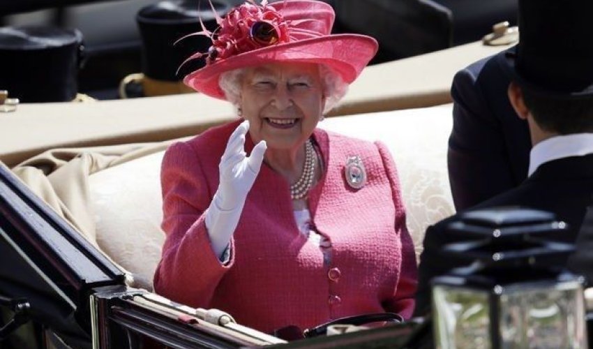 Kraliça Elizabet öz dəfnində “iştirak edib”