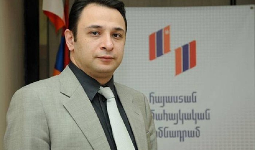 “Hayastan” fondunun direktoru istefa verdi