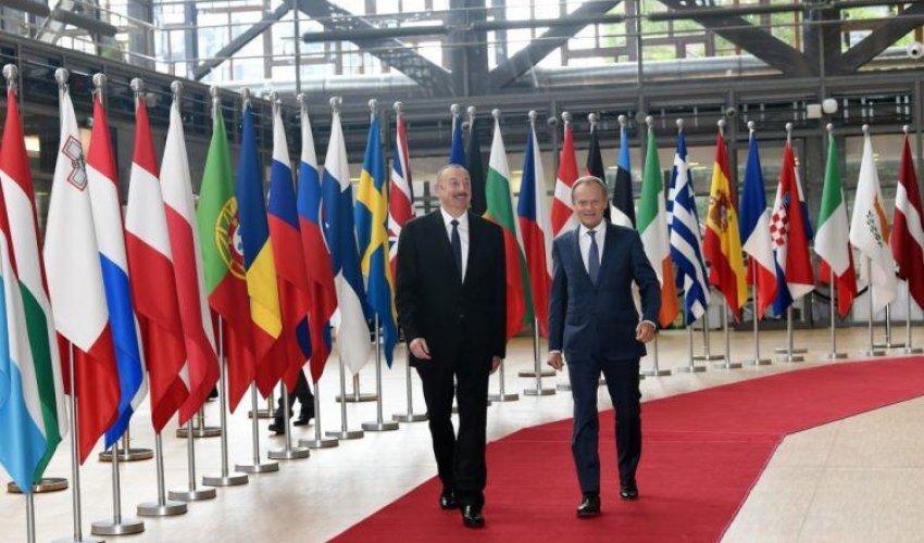 İlham Əliyev Tuskla görüşdü