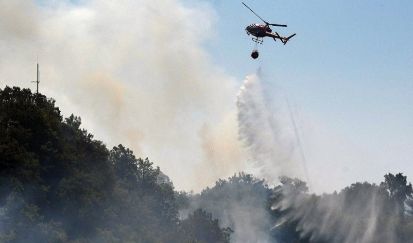Şəmkirdə meşə YANIR: FHN əraziyə helikopter cəlb etdi