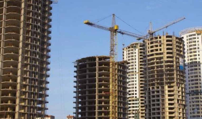Nəsimidə 16 mərtəbəli binanın tikintisi dayandırıldı Nəsimidə 16 mərtəbəli binanın tikintisi dayandırıldı