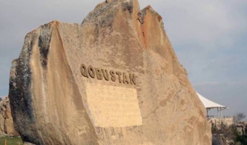 İtaliya prezidentinin qızı Qobustanda