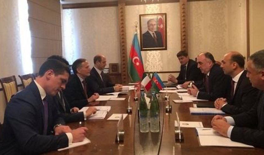 Məmmədyarov italiyalı həmkarı ilə görüşdü