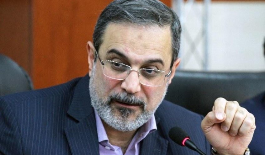 Azərbaycanlılar təhsil nazirinə qarşı kampaniyaya başladı