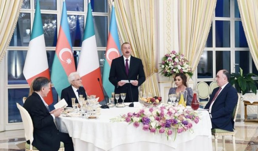 Prezident və xanımı yeməkdə - FOTO