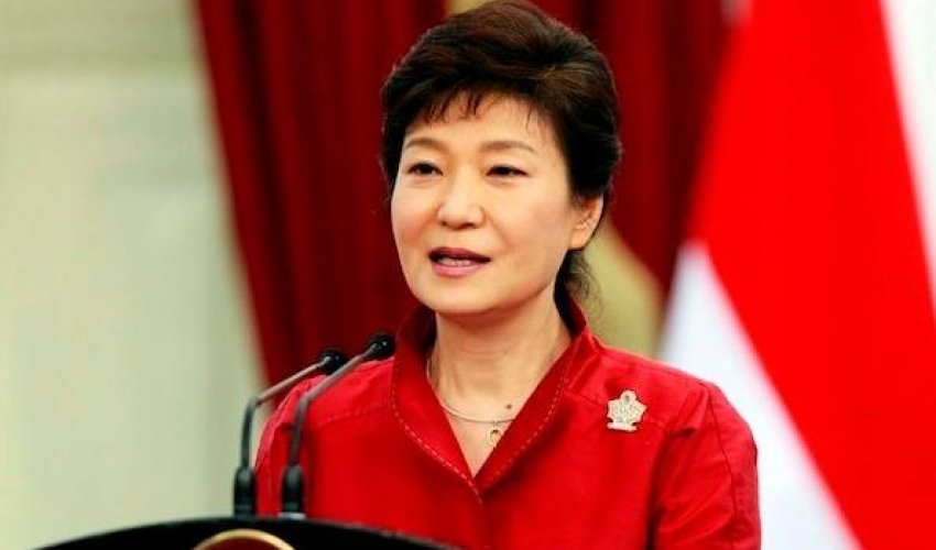 Eks-prezidentə 8 il iş kəsildi