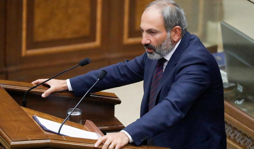 Əcəmoğlu Paşinyandan 300 min istədi Əcəmoğlu Paşinyandan 300 min istədi