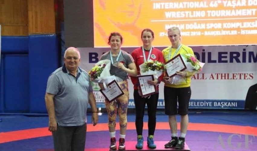 Azərbaycanlı güləşçilər yeddi medal qazandı Azərbaycanlı güləşçilər yeddi medal qazandı