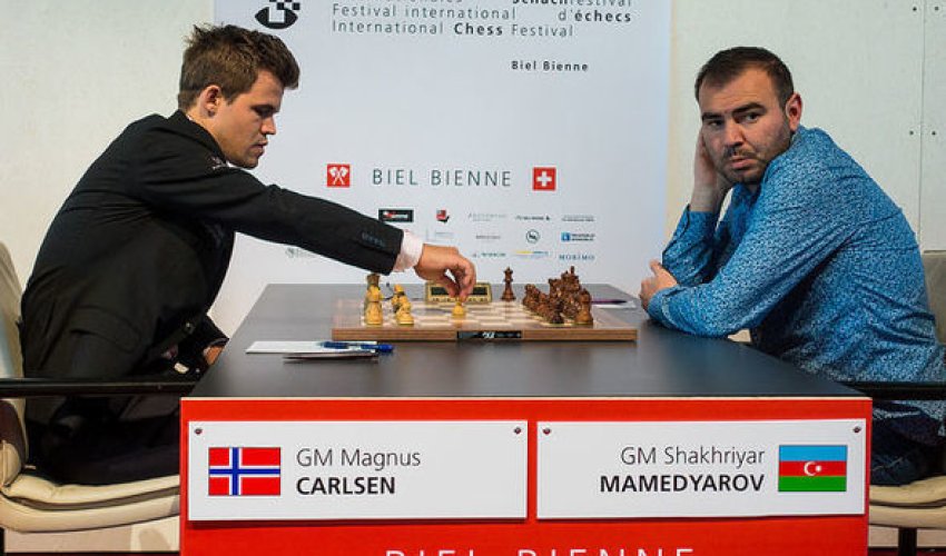 “Şah” çempionu məğlub etməyə çalışacaq