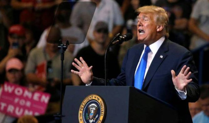 Tramp yenə miqrantları təhqir etdi: 