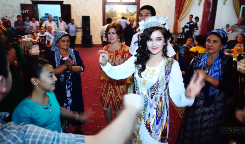 В Узбекистане составят список песен, которые можно исполнять на свадьбах