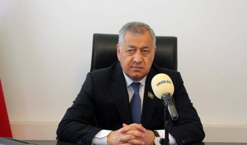 “Gömrük rüsumlarının artımı qiymətləri bahalaşdıracaq” – Vahid Əhmədov “Gömrük rüsumlarının artımı qiymətləri bahalaşdıracaq” – Vahid Əhmədov