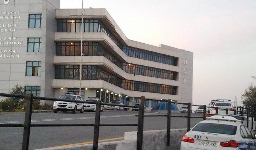 Bakı Şəhər Yol Polisi İdarəsində çəkilən gizli görüntülər - FOTOLAR Bakı Şəhər Yol Polisi İdarəsində çəkilən gizli görüntülər - FOTOLAR