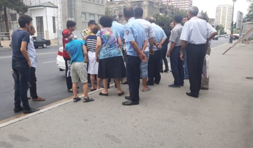 В Баку маньяк пригрозил пассажирам автобуса расправой 