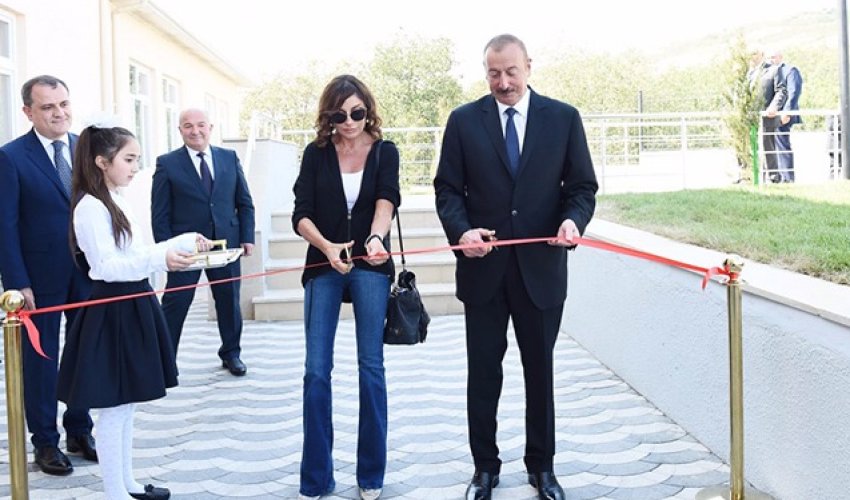 İlham Əliyev Şamaxıda məktəb binasının açılışında