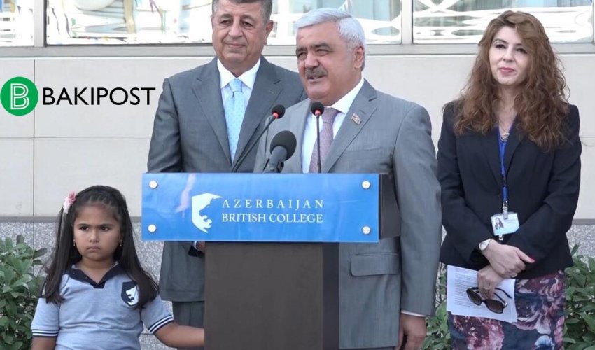 Rövnəq Abdullayev xanımı və nəvəsi ilə - FOTOLAR