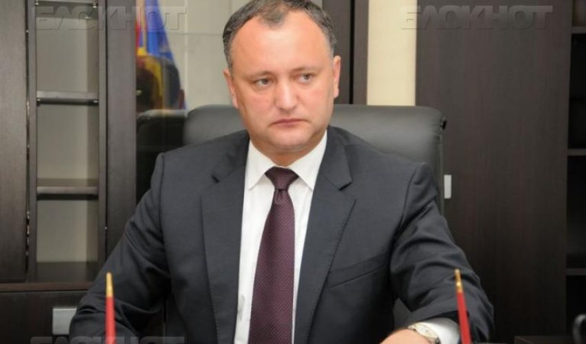 Ölkə şokda: Moldova prezidenti qəzaya düşdü