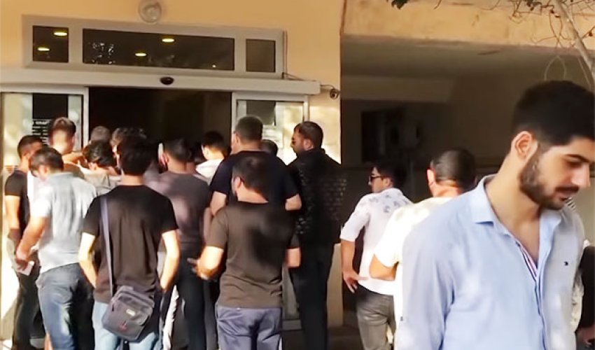 Xaricdən telefon sifariş verənlər niyə növbə gözləyir? - Rəsmi açıqlama Xaricdən telefon sifariş verənlər niyə növbə gözləyir? - Rəsmi açıqlama