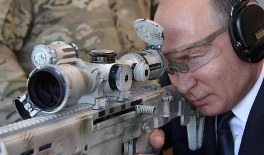 Putin snayperlə atəş açdı - FOTO