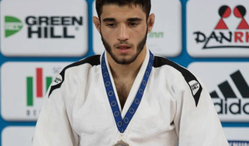 Elnur Məmmədlinin çiyini çıxan bacısı oğlu ipponla qalib gəldi