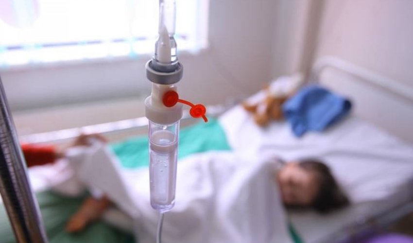 Uşaq baxçasında kütləvi zəhərlənmə - Uşaqlar xəstəxanaya yerləşdirildi